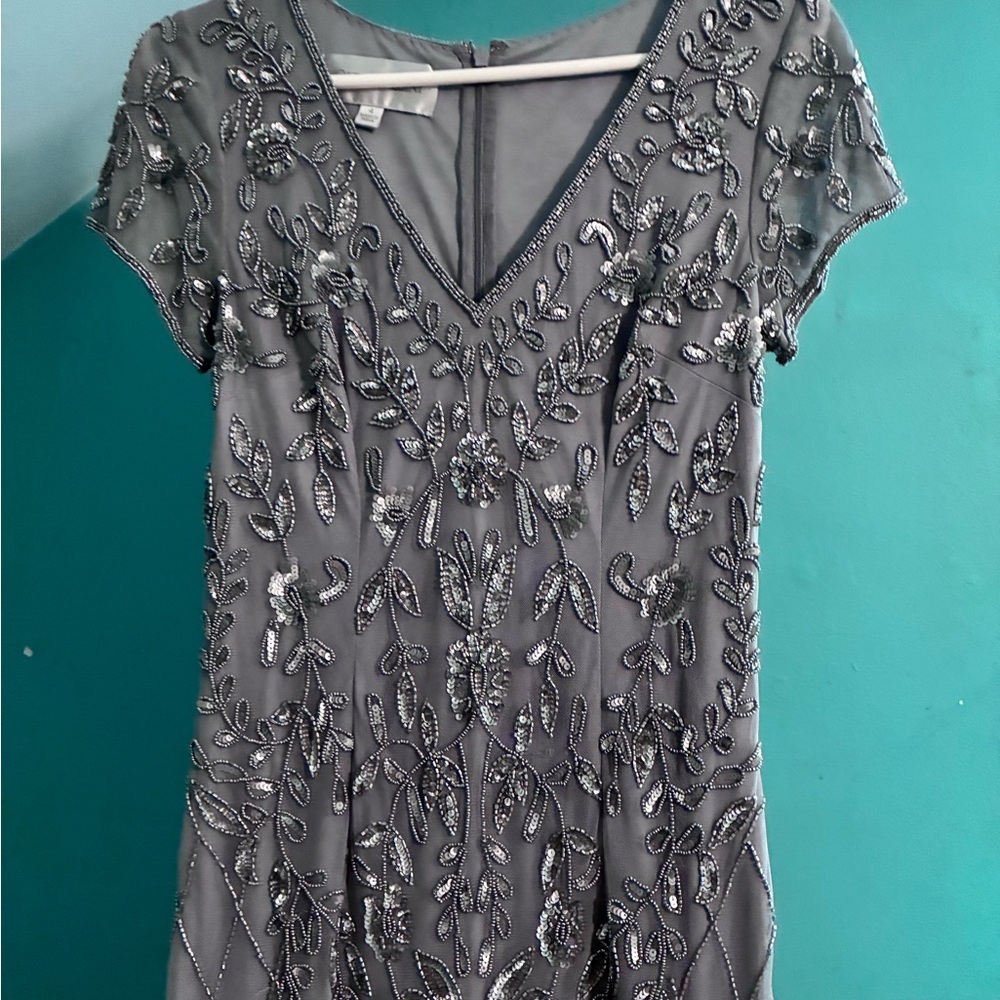 Oleg Cassini Gray V-Neck Flutter Sleeve Gown
